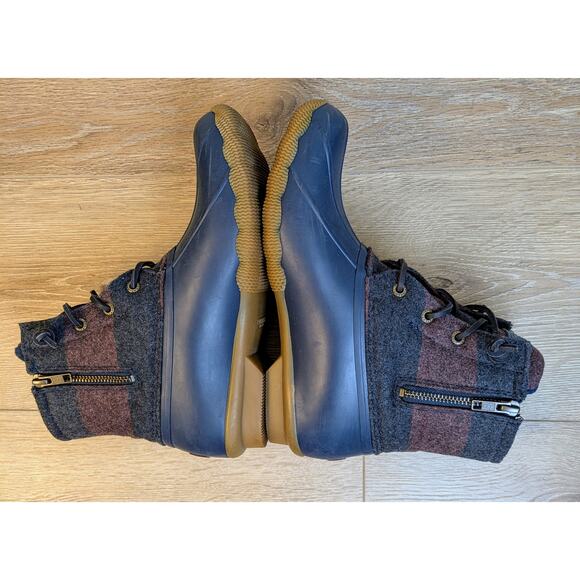 Sperry Topsider Saltwater Varsity Duck Boot 8.5 Navy Wine Stripe Wool Rubber - Picture 9 of 12